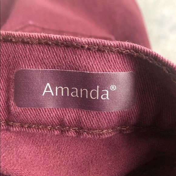 Gloria Vanderbilt Straight-Leg Jeans in Burgundy Plum Woman’s Size 6 - Picture 4 of 6